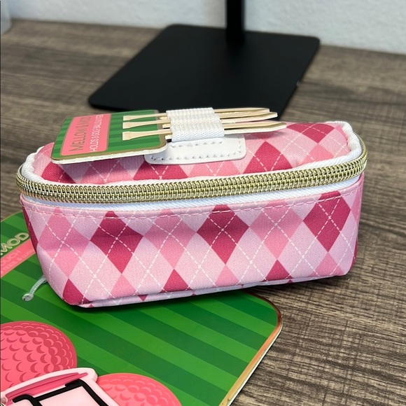 Mellow & Mod Pink Golf Pouch | Gift Set 🏌️⛳️ - Picture 6 of 7